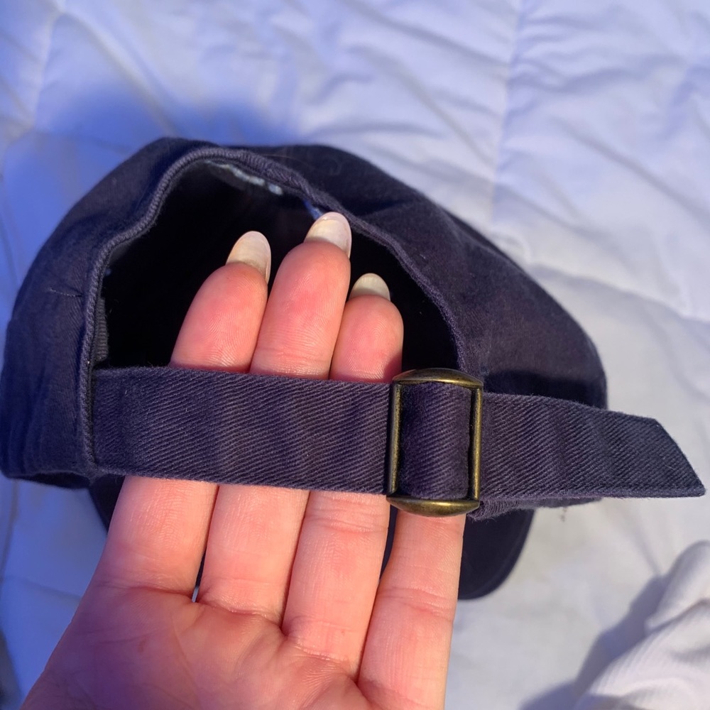 Blue hat - Picture 2 of 3